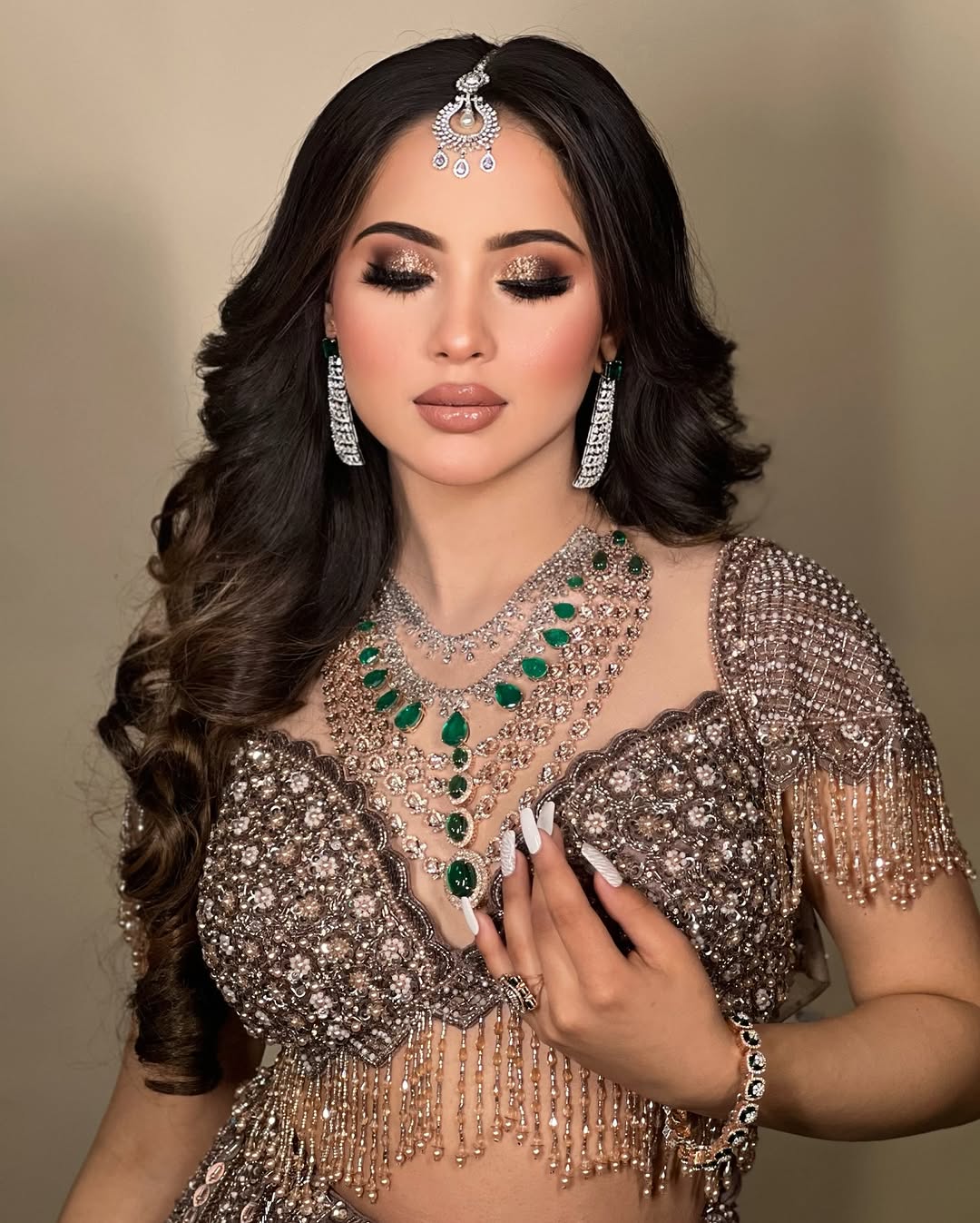 Aarushi makeup artist